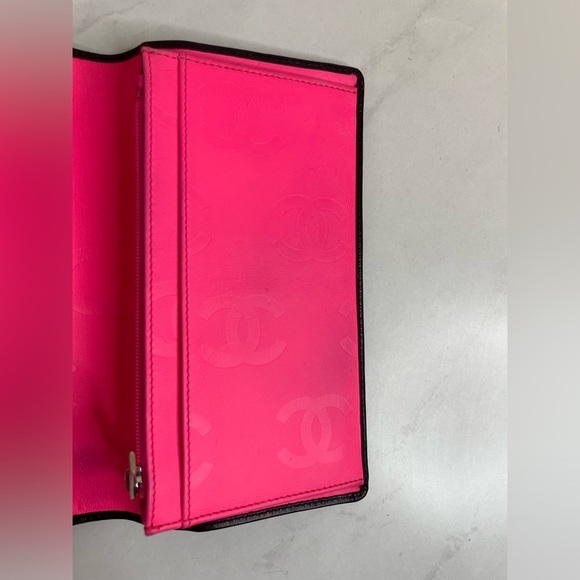 Authentic CHANEL Cambon Bi-Fold Leather Wallet - Black and Pink - Picture 9 of 13